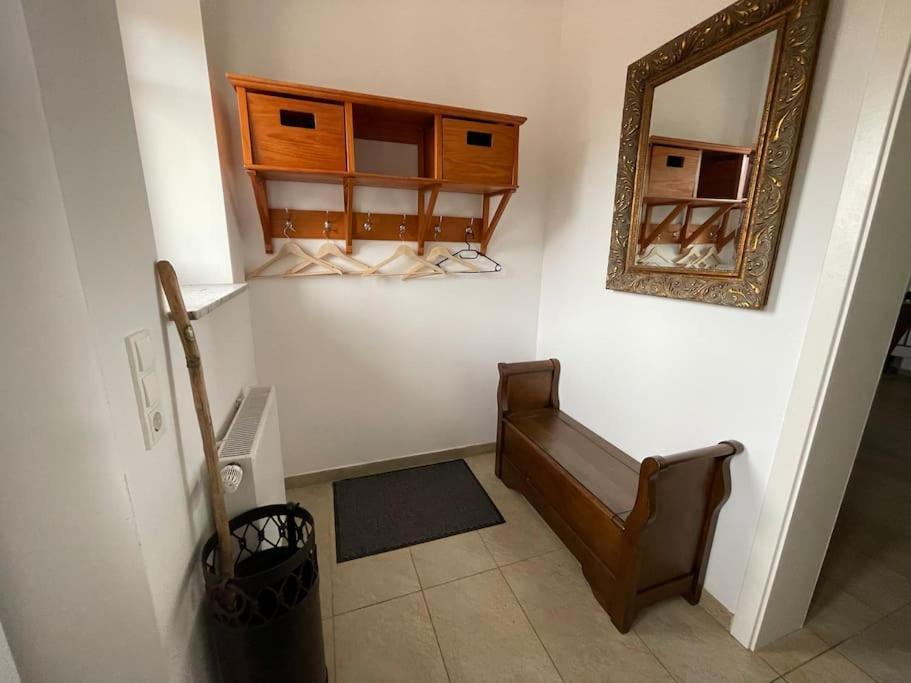 Charmante Ferienwohnung In Idyllischer Lage Jever Exterior photo
